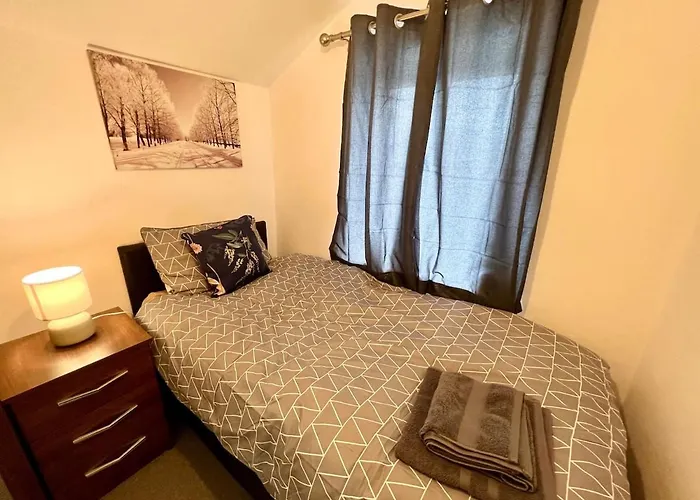 4 Bedroom Terrace House