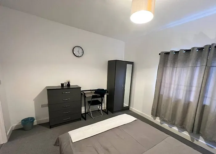 4 Bedroom Terrace House