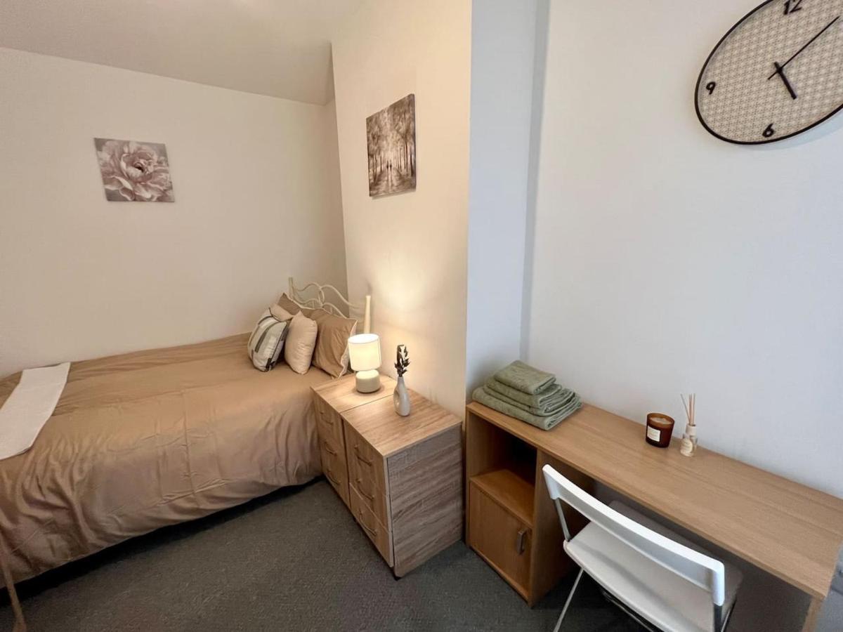 Holiday home 4 Bedroom Terrace House