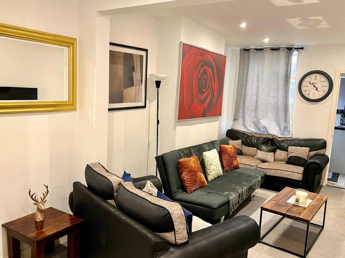 Holiday home 4 Bedroom Terrace House