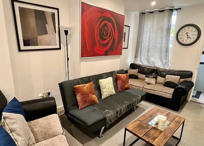 4 Bedroom Terrace House