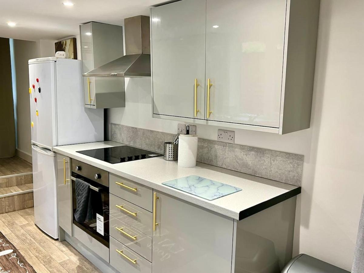 4 Bedroom Terrace House *